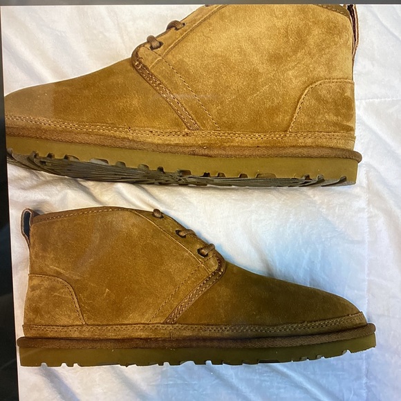 UGG Woman’s  M Neumel tan size 9 boots - Picture 6 of 9